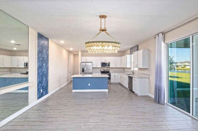 Building Photo - 12523 NW Copper Creek Dr