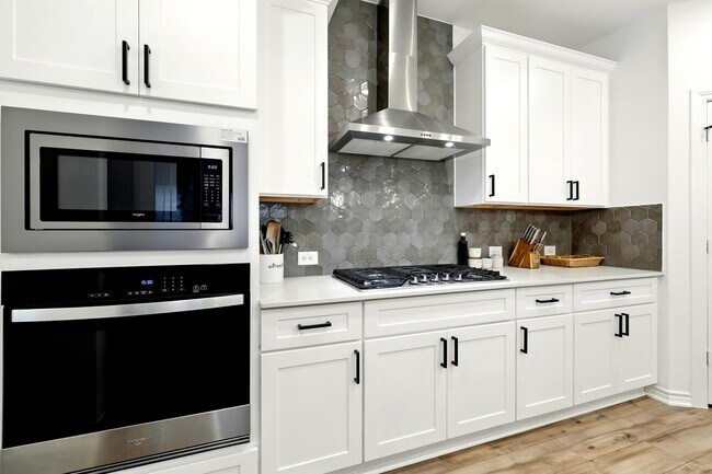 Building Photo - 15727 Rosemary Hl Ln