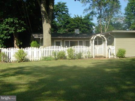 Building Photo - 108 McCormick St