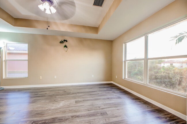 Building Photo - 6143 Seminole Gardens Cir