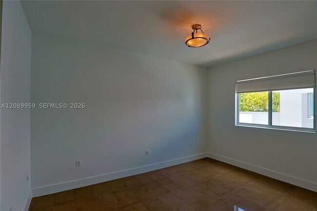 Building Photo - 7520 SW 59th St
