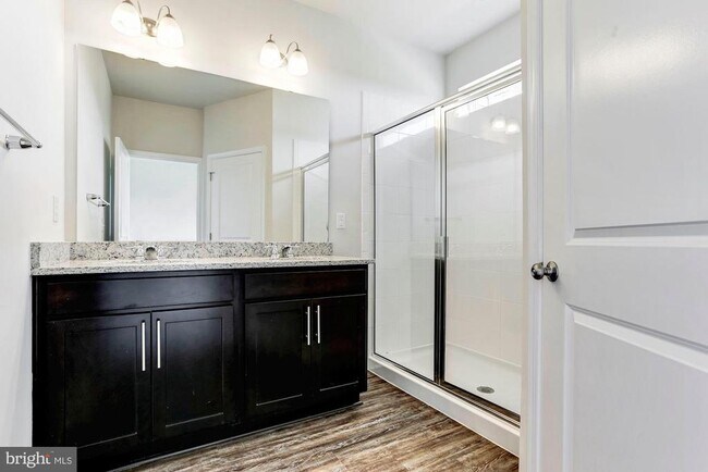 Building Photo - 5014 MacDonough Pl