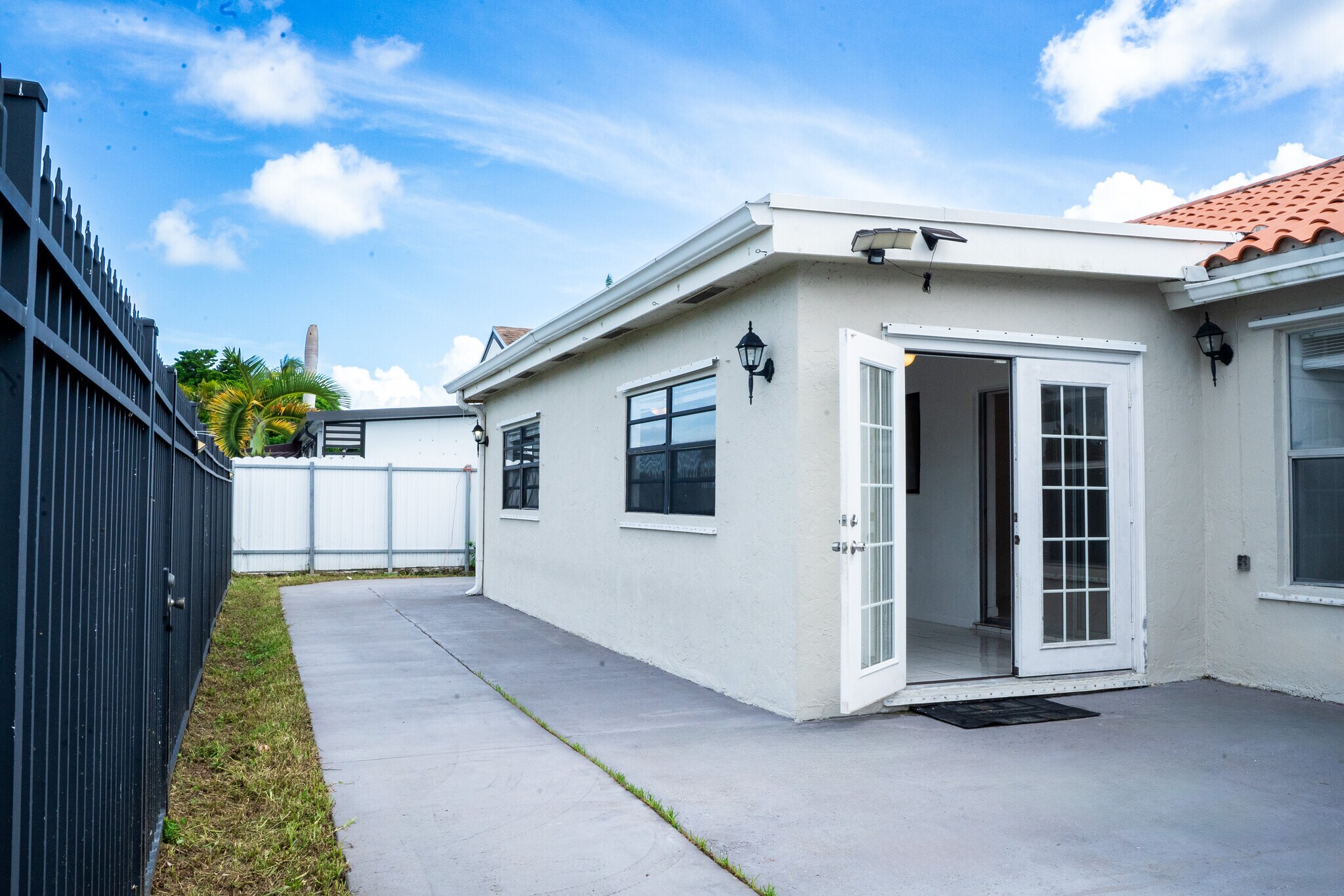 Building Photo - 21115 SW 125th Court Rd