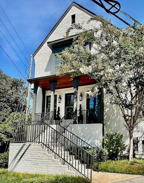 Building Photo - 4001 Haverhill Dr NE