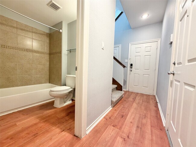 Building Photo - 1608 Holman St
