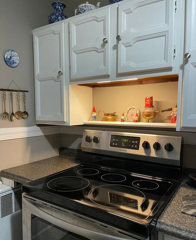 Building Photo - 3910 Cary Street Rd