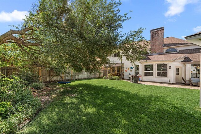 Building Photo - 11414 Del Monte Dr