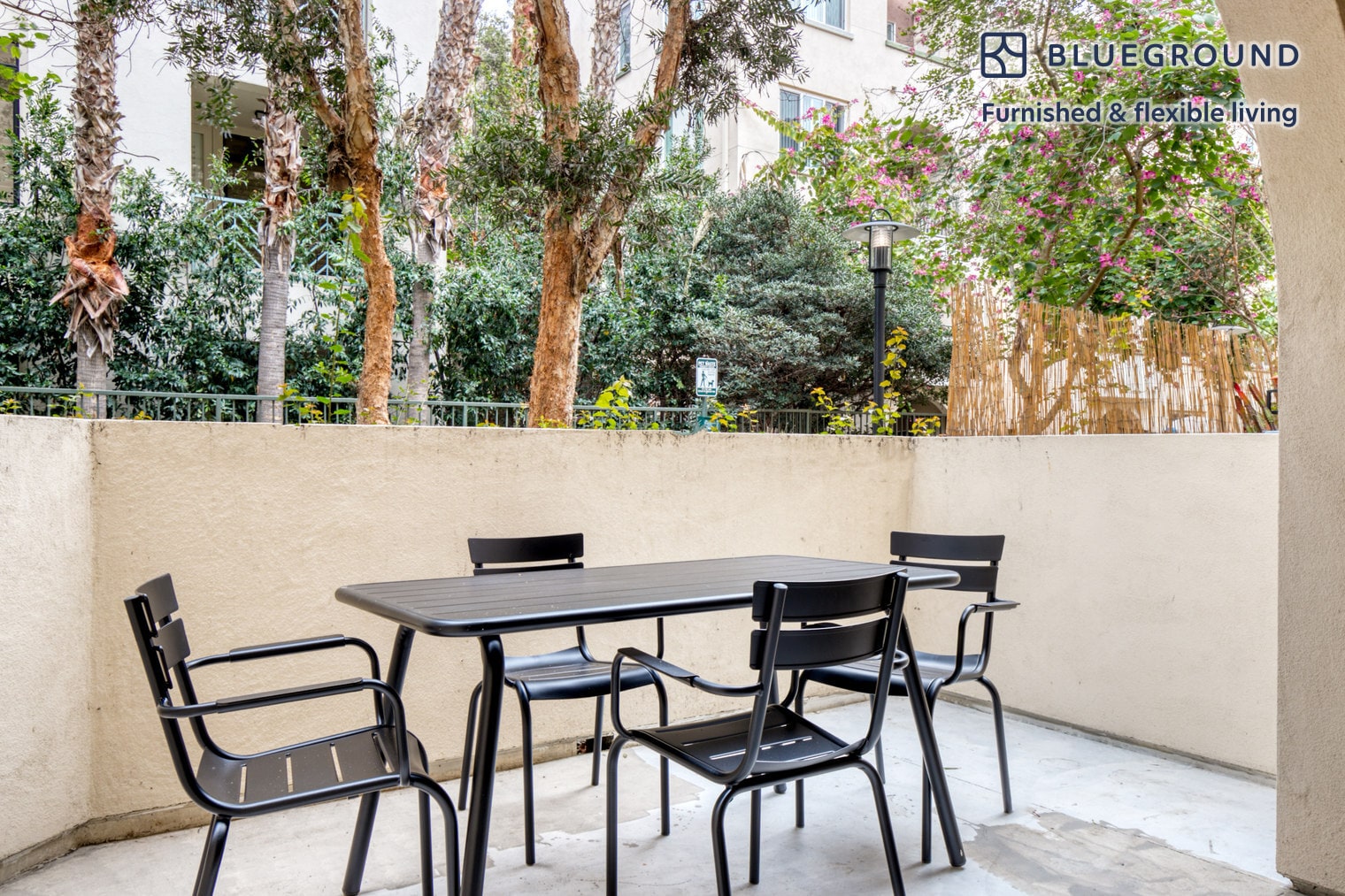 Building Photo - 5710 Crescent Prk E