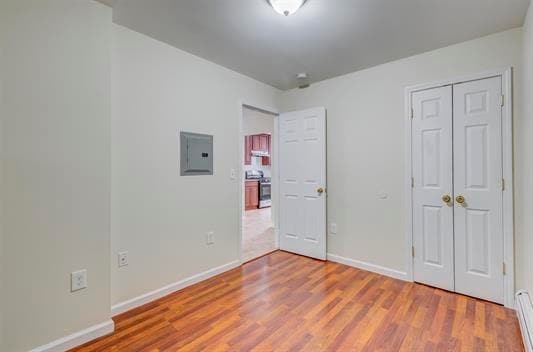 Building Photo - 103 W 49th St