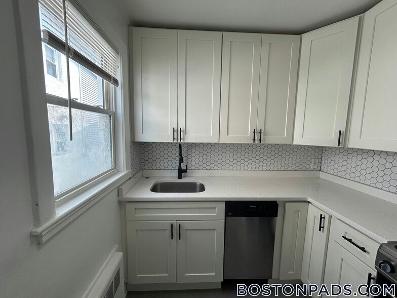 Building Photo - 90 Winthrop Shore Dr