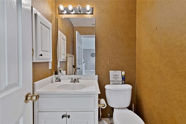 Building Photo - 4937 Bellflower Way