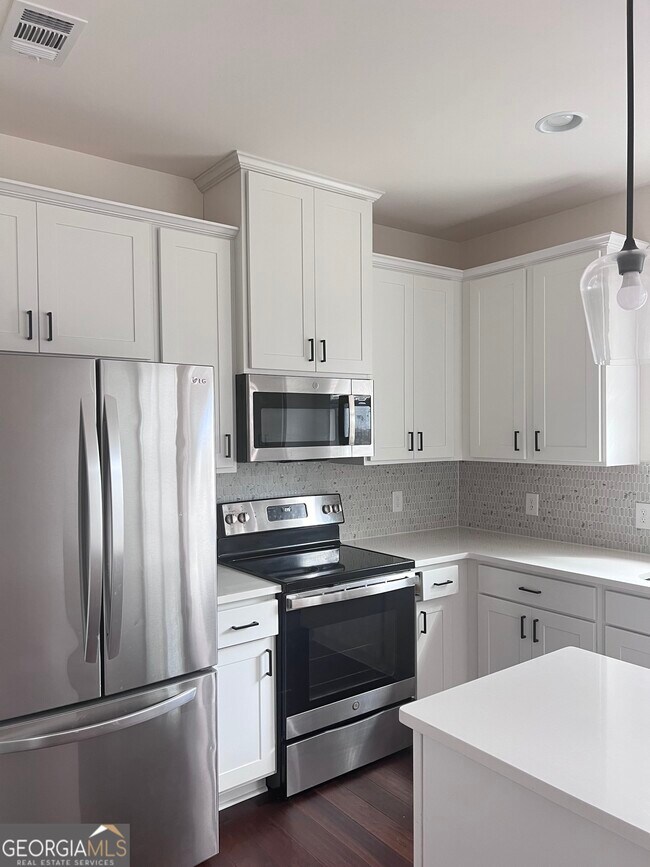 Building Photo - 116 N Auburn Landing Pl