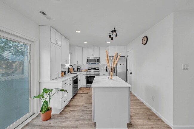 Building Photo - 5028 Halwell Dr