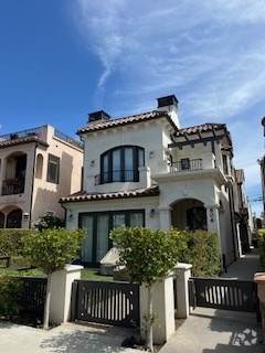 Building Photo - 606 Marigold Ave