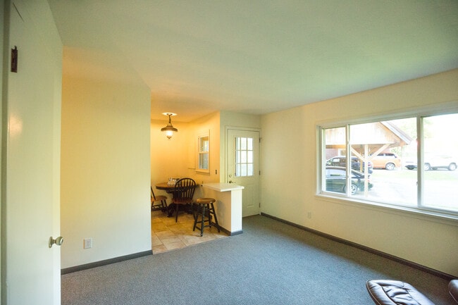 Building Photo - 1 Sawdey Rd