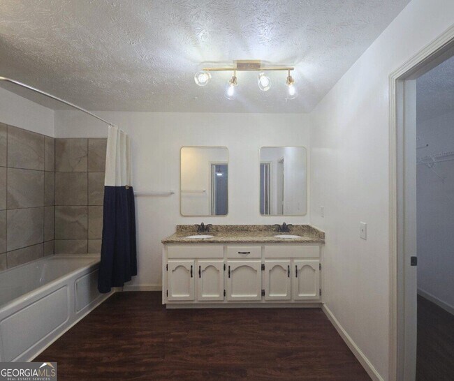 Building Photo - 2821 Meadowlark Trail NW