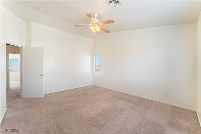 Building Photo - 906 Mandolin Way