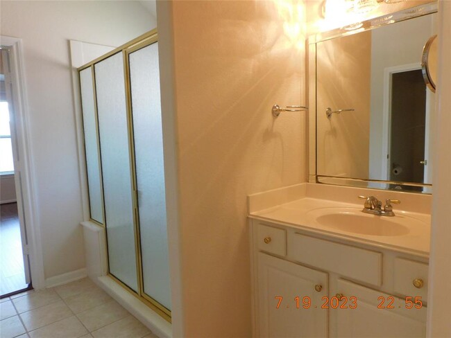 Building Photo - 4930 Julia Ct