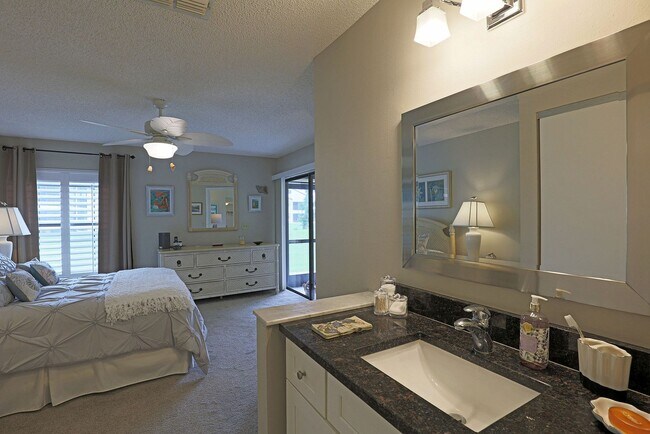 Building Photo - Terraverde 17240-2