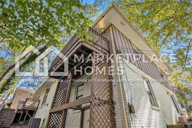 Building Photo - 2542 Melinda Dr NE