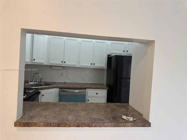 Building Photo - 1101 Green Pine Blvd