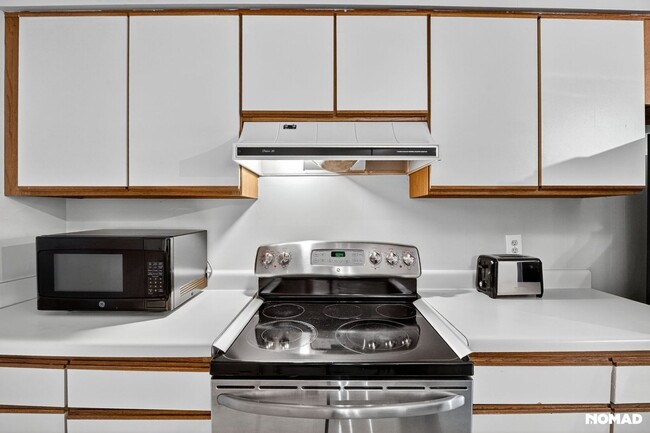 Building Photo - 120 Finley Forest Dr