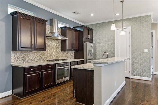 Building Photo - 1113 W 18th St