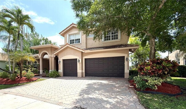 Building Photo - 2547 Montclaire Cir