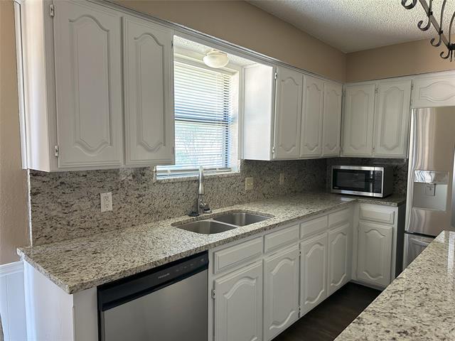 Building Photo - 2900 Sweet Briar St