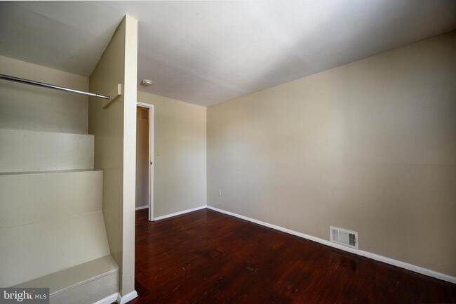 Building Photo - 7737 Greymont St