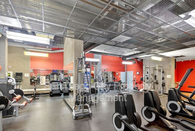 Building Photo - 321 Tenth Ave