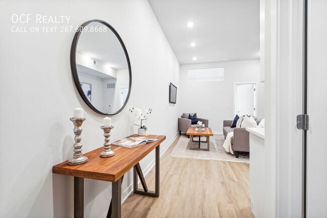 Building Photo - Modern Grays Ferry Apartment