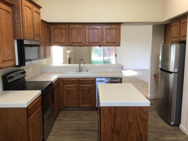 Building Photo - 1138 E Royal Dornoch Ave