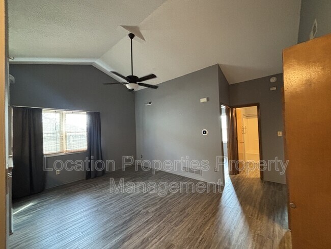 Building Photo - 3822 Westland Pl