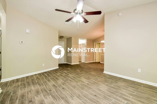 Building Photo - 3 Bedroom Pet-Friendly Home in Ellenwood, GA with Main Street Renewal