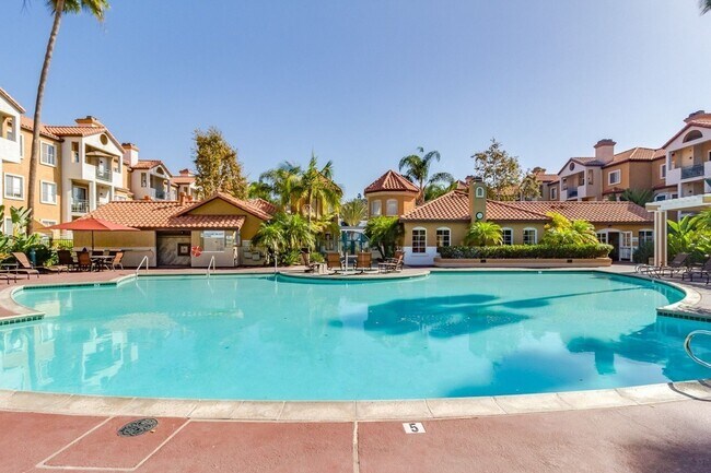 Building Photo - Spacious Remodeled Condo at River Colony Community in Mission Valley