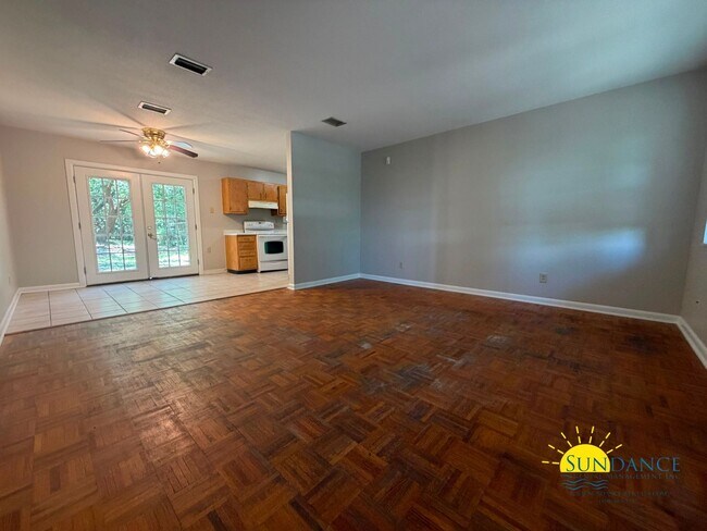 Building Photo - 210 Buck Dr NE