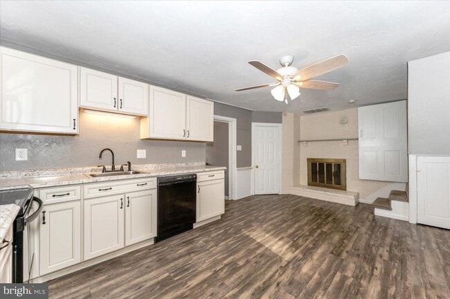 Building Photo - 15 W Frederick St