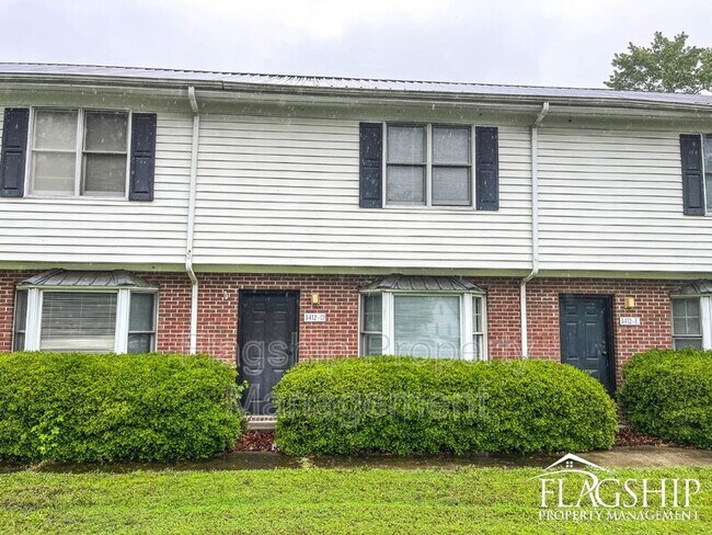 Building Photo - 3412-D N Walnut St