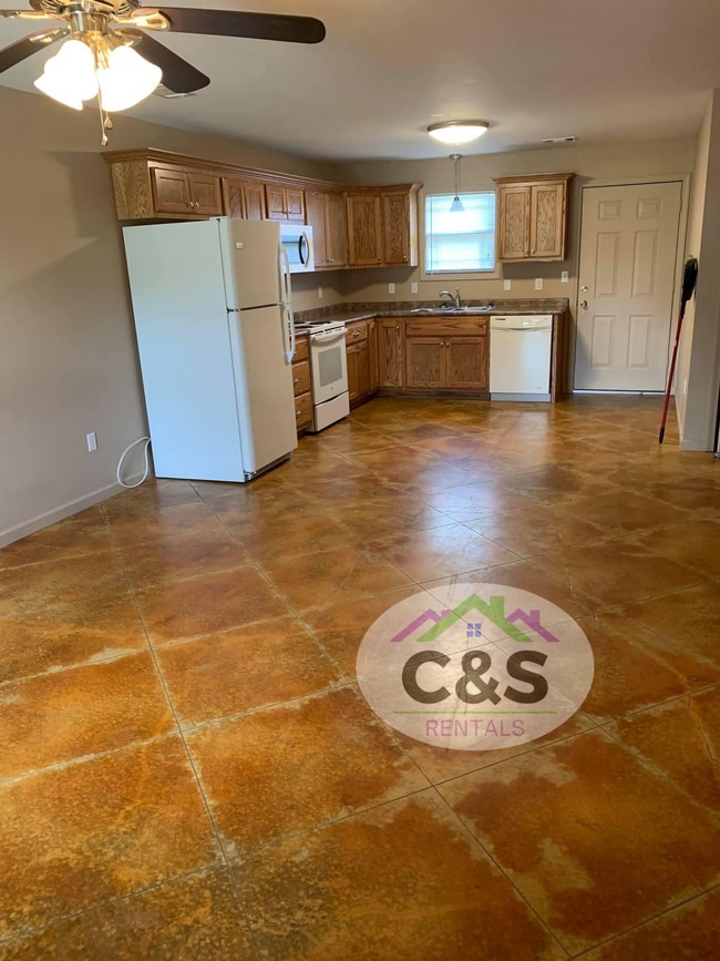 Building Photo - 2161 Smothers Rd