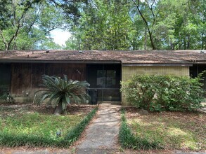 Building Photo - Updated GreenLeaf 2/1