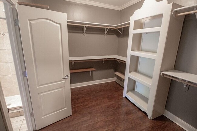 Building Photo - 5702 Thornbrook Pkwy