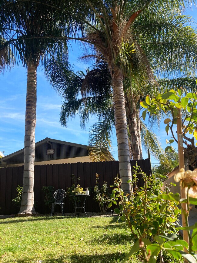 Building Photo - 3332 Thorpe Ave