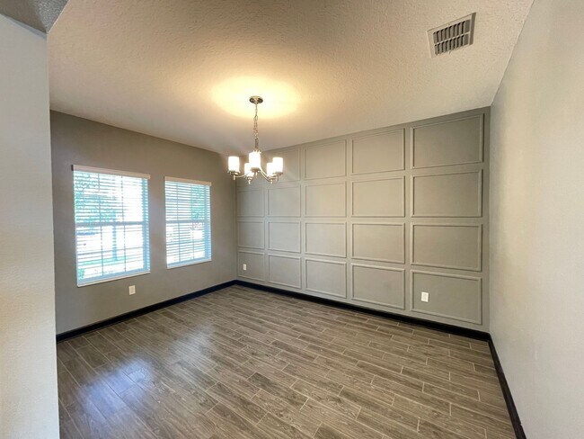Building Photo - 10881 Longleaf Woods Dr