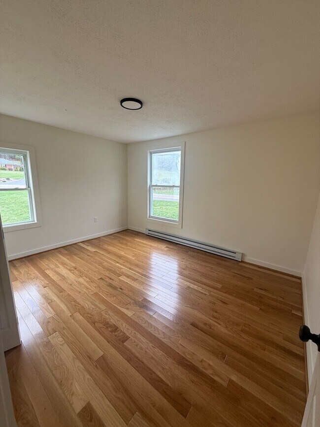 Building Photo - oliv3574