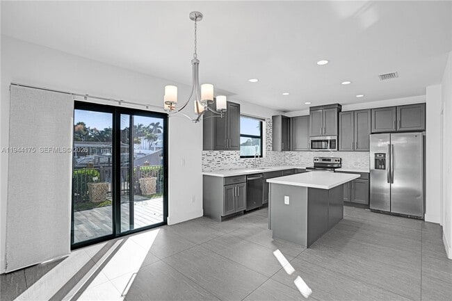 Building Photo - 4518 E Aqua Bella Ln