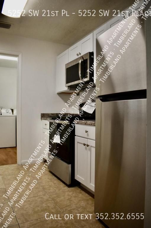 Building Photo - 5252 SW 21st Pl