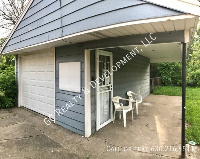 Building Photo - 9857 S Calhoun Ave