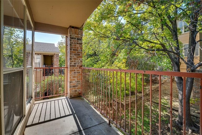 Building Photo - 6804 N Capital of Texas Hwy