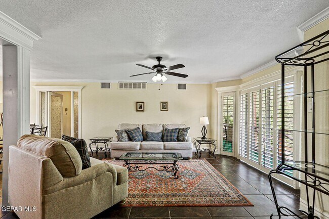 Building Photo - 350 Thunderbird Dr